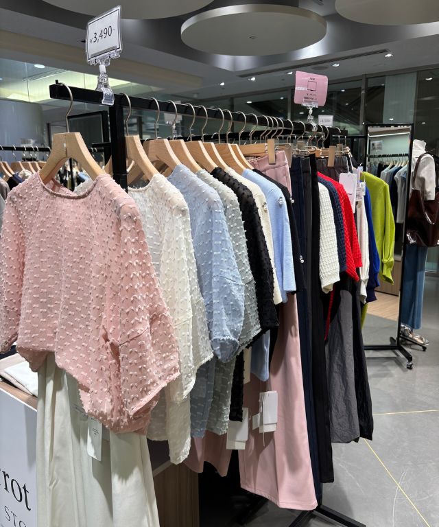 店内4