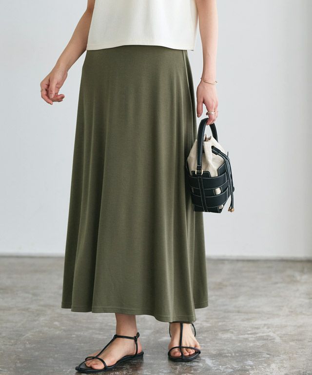 167cm / オリーブカーキ / ミドル丈 / M