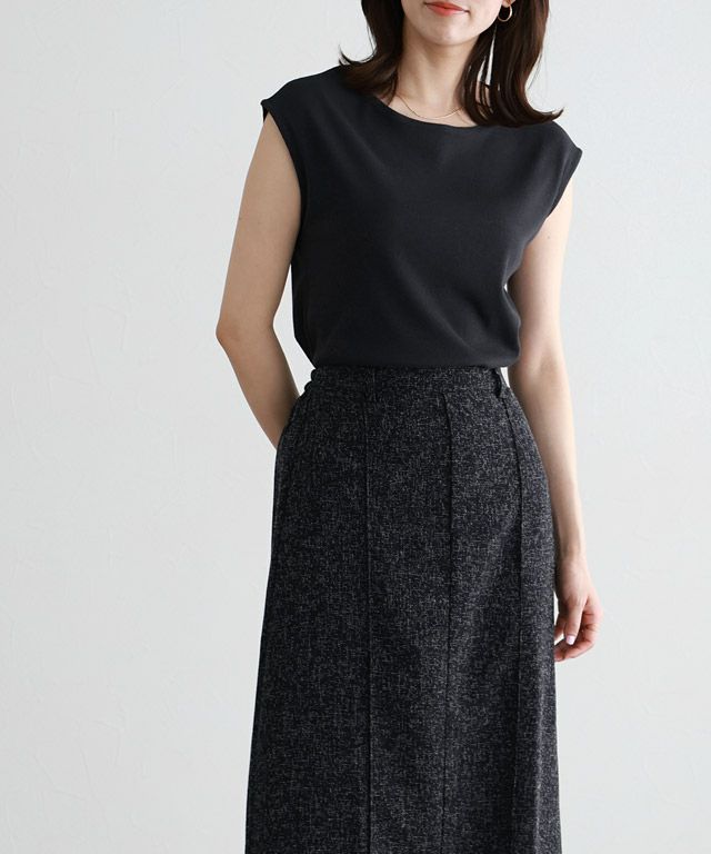 167cm / ブラック / クルーネック / M