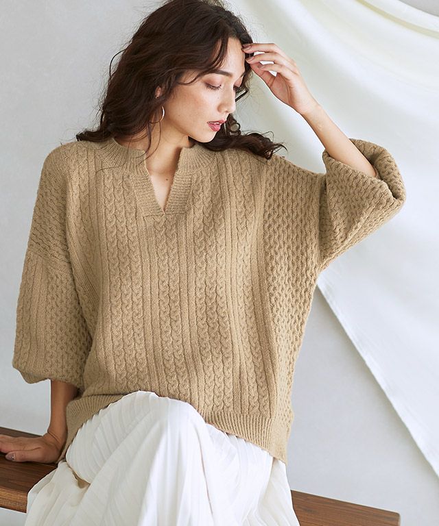 キーネックケーブルニット