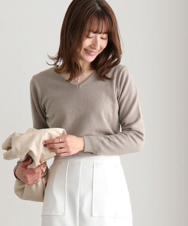 163cm / グレージュ / Vネック / M