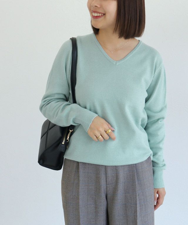 166cm / グレージュ / Vネック / M