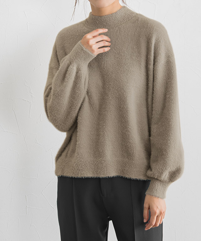 シャギーハイネックバルーン袖ニット