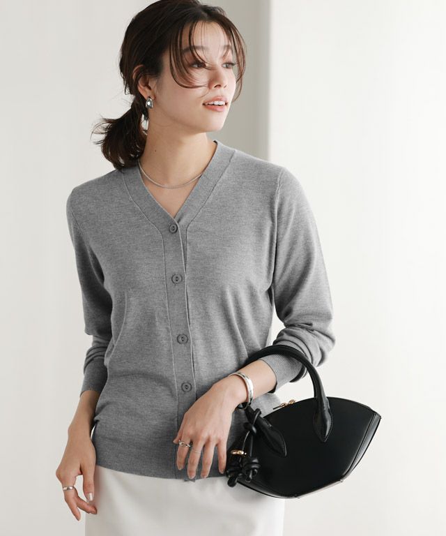 167cm / 杢グレー / ミドル丈 / Vネック / M