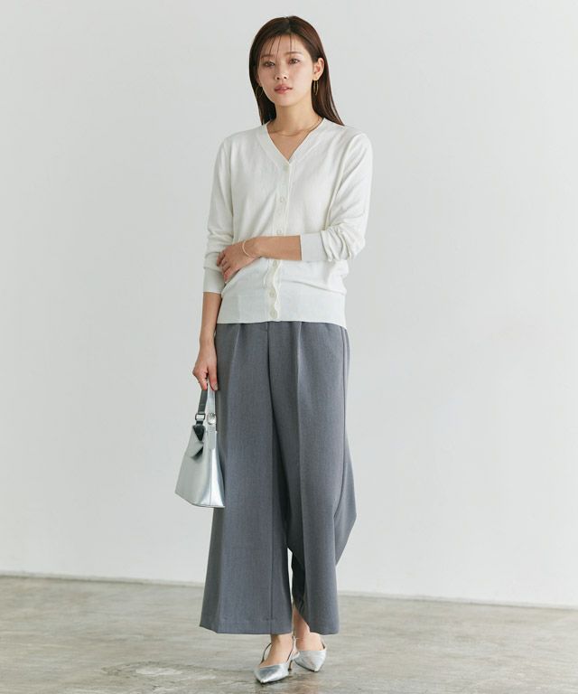 166cm / オフホワイト / ミドル丈 / Vネック / M