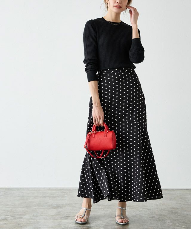 166cm / オフホワイト×ブラック / Vネック / M