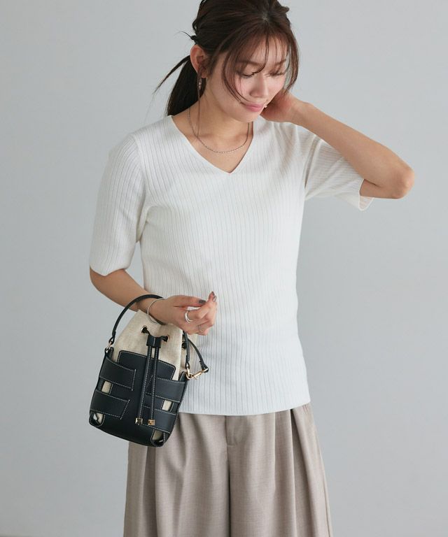 166cm / オフホワイト / Vネック / M