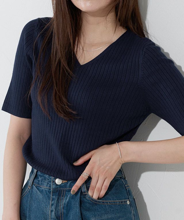 166cm / ネイビー / Vネック / M