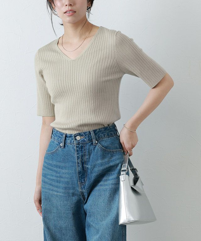 167cm / グレージュ / Vネック / M