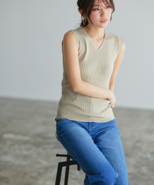 166cm / グレージュ / Vネック / M