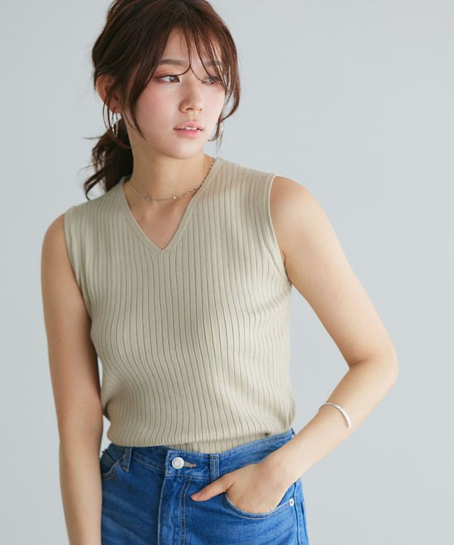 166cm / グレージュ / Vネック / M