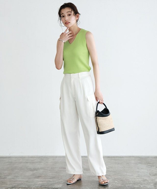 167cm / ライム / Vネック / M