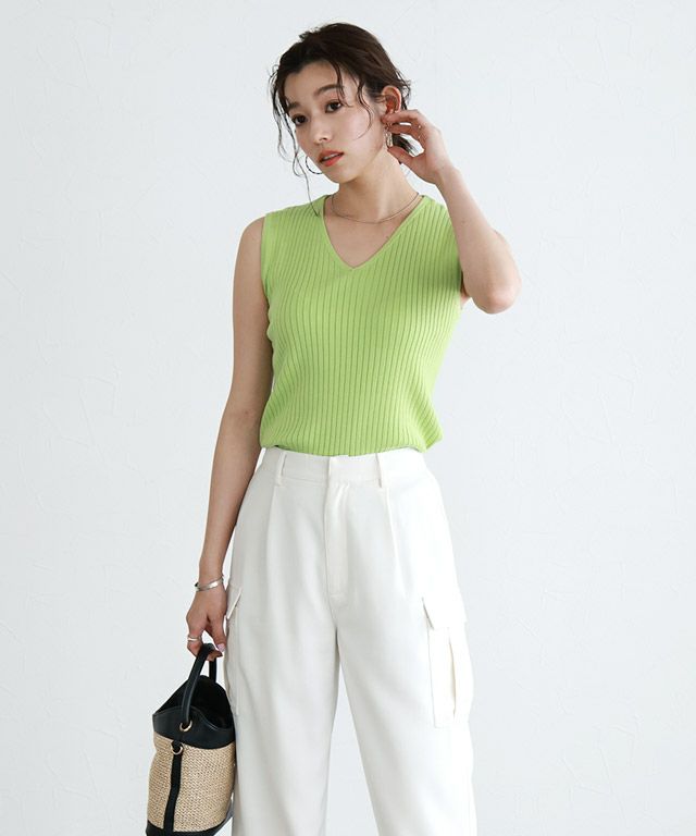 167cm / ライム / Vネック / M