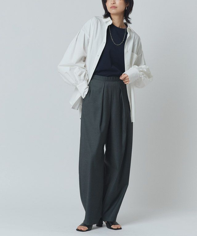 166cm / ダークネイビー / Uネック / M