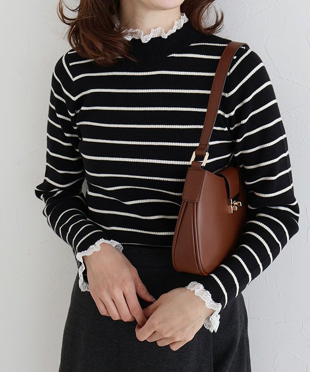 レース付ハイネックリブニット