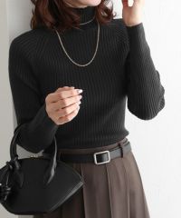 ストレッチリブハイネックニット