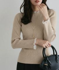 レース付クルーネックリブニット