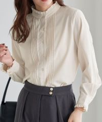 フリルネックピンタックブラウス