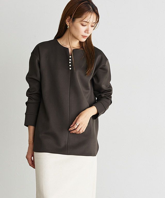 ダンボールキーネックパールトップス