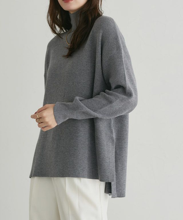 166cm / アイボリー×ブラック / ハイネック / M