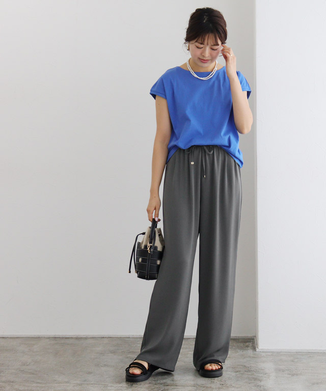 167cm / 花柄 / ブラック / M