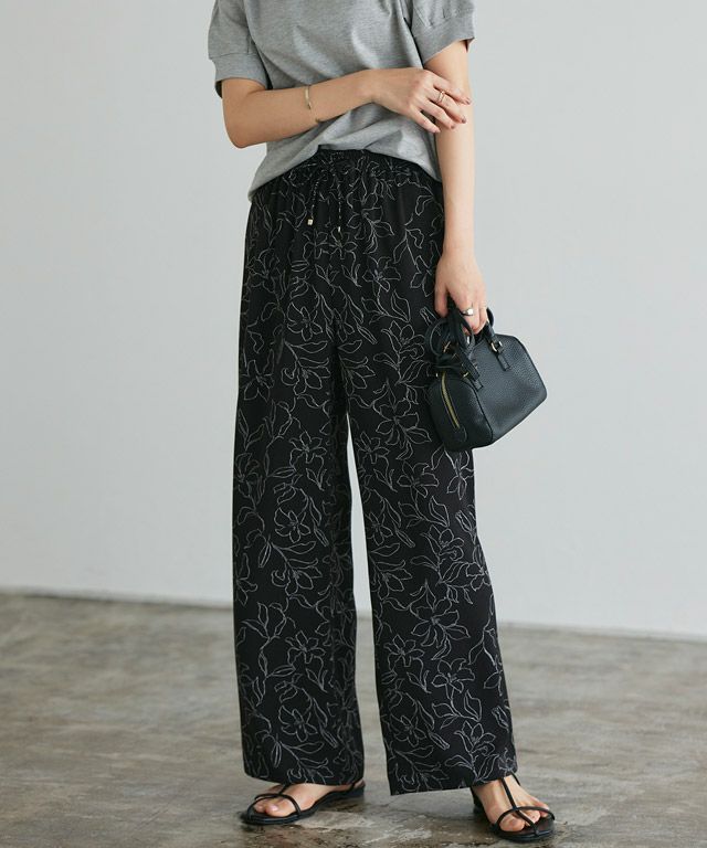 167cm / 花柄 / ブラック / M