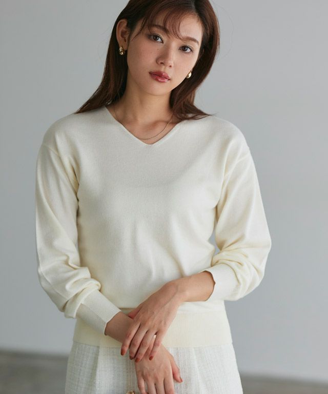 166cm / アイボリー / Vネック / M