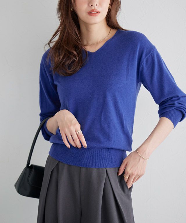 167cm / ロイヤルブルー / Vネック / M