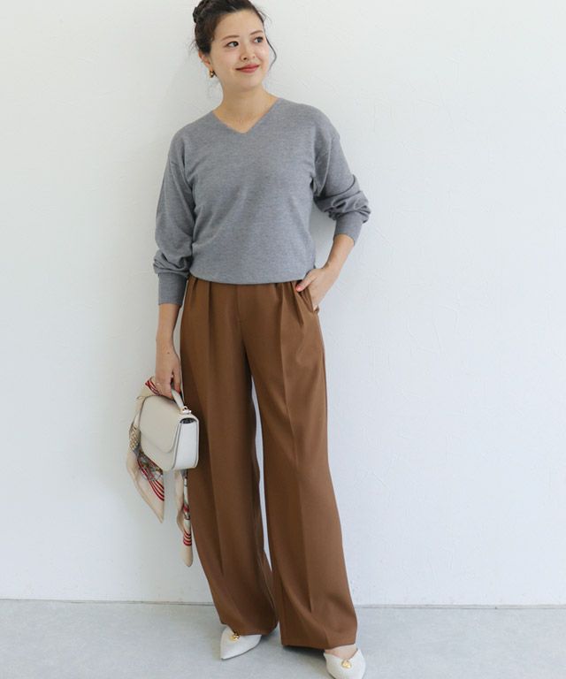 163cm / ブラック / Vネック / M