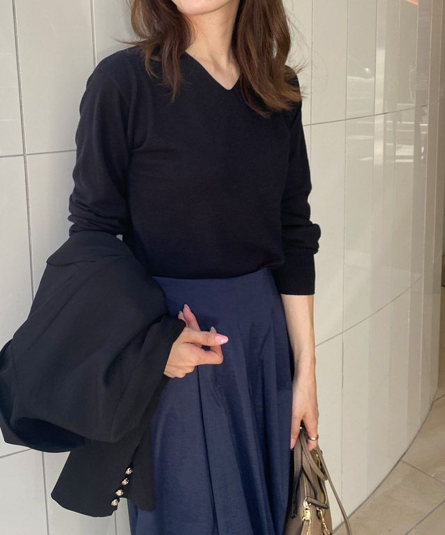 163cm / ブラック / Vネック / M