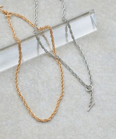 【おまとめ買いキャンペーン対象】リンクチェーンミドルネックレス［Pierrot］