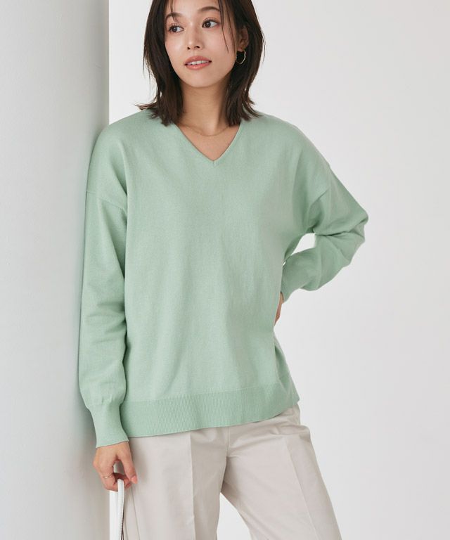 167cm / アッシュブルー / Vネック / M