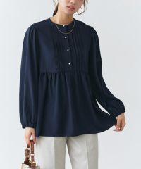 パールボタンピンタックペプラムブラウス