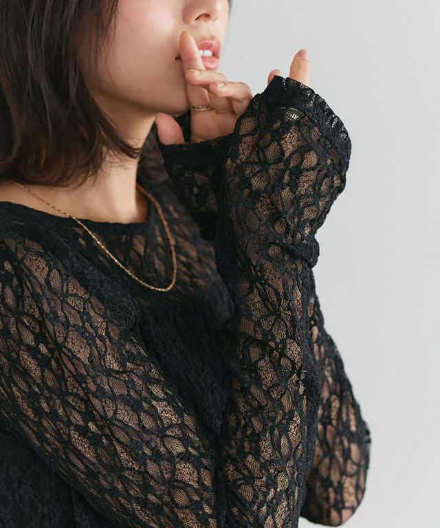 袖シャーリングレースカットソー