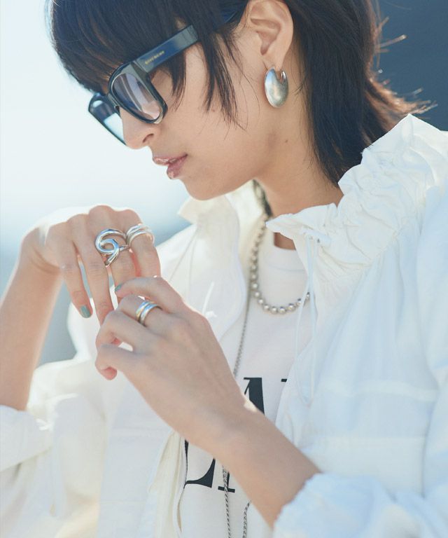 F / シルバー