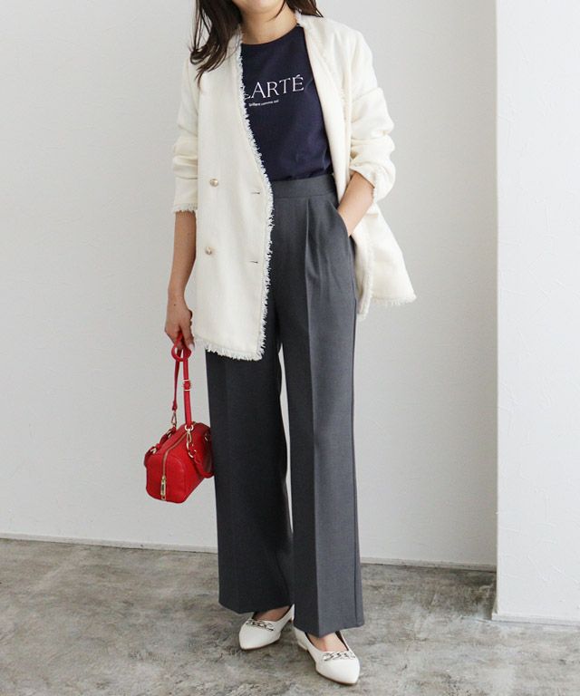 PRADA ストレートパンツ アイボリー 26 上品 キレイめ 着回し PRADA ストレートパンツ アイボリー 26 上品 キレイめ 着回し