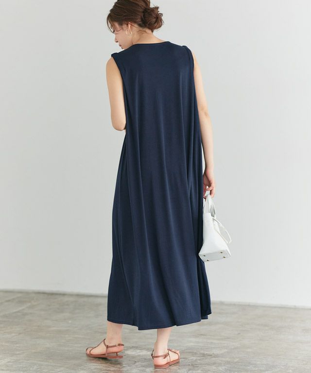 166cm / ネイビー / M