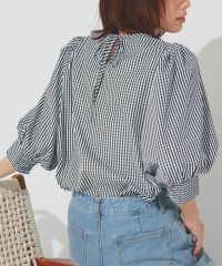 ボリュームパフスリーブブラウス