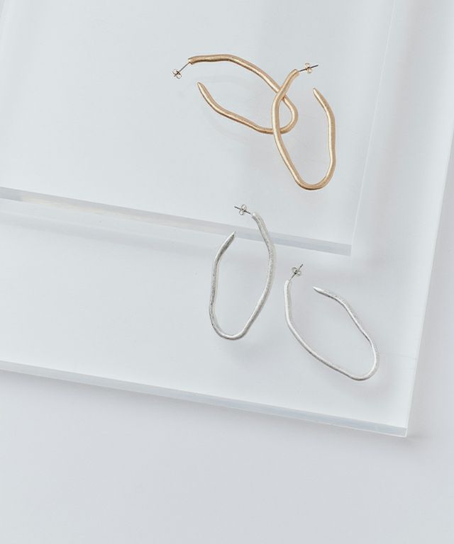 [RASW]アクセントオーバルフープピアス