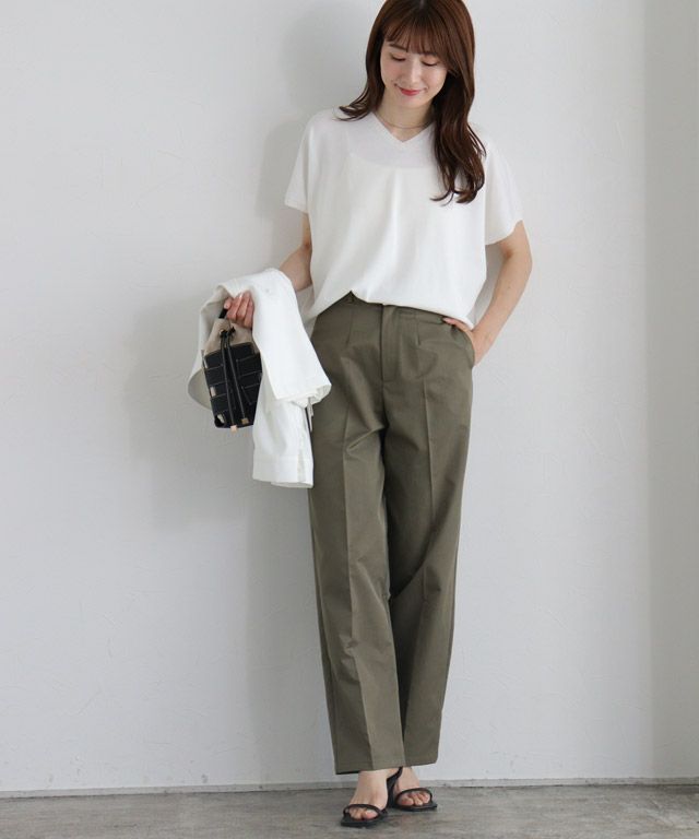 163cm / ホワイト / Vネック / M