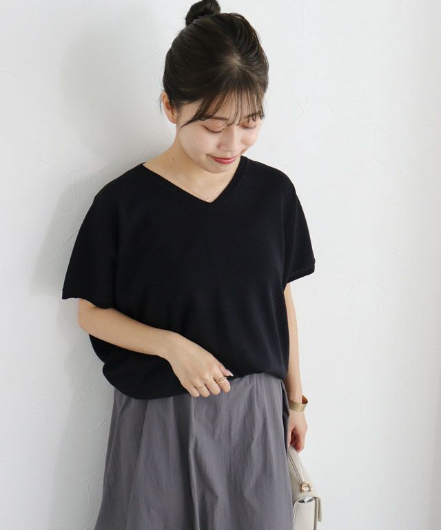 150cm / ブラック / Vネック / M