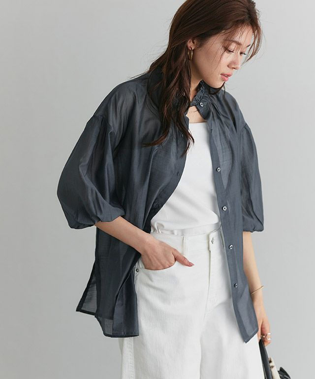 フリルネックシアーブラウス