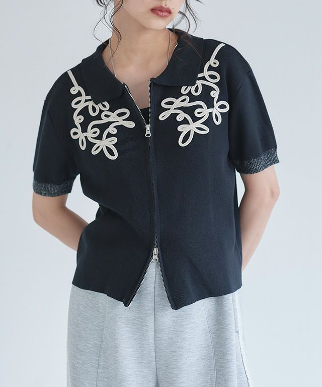 [ECLAM] コードレース使いジップデザインニット