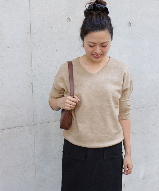 157cm / 杢ベージュ / Vネック / M