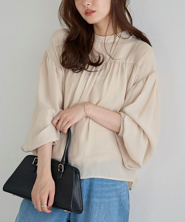 ギャザーデザインボリュームブラウス