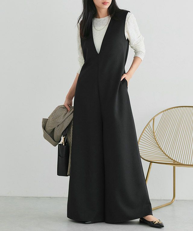 Vネックフレアヘムオールインワン