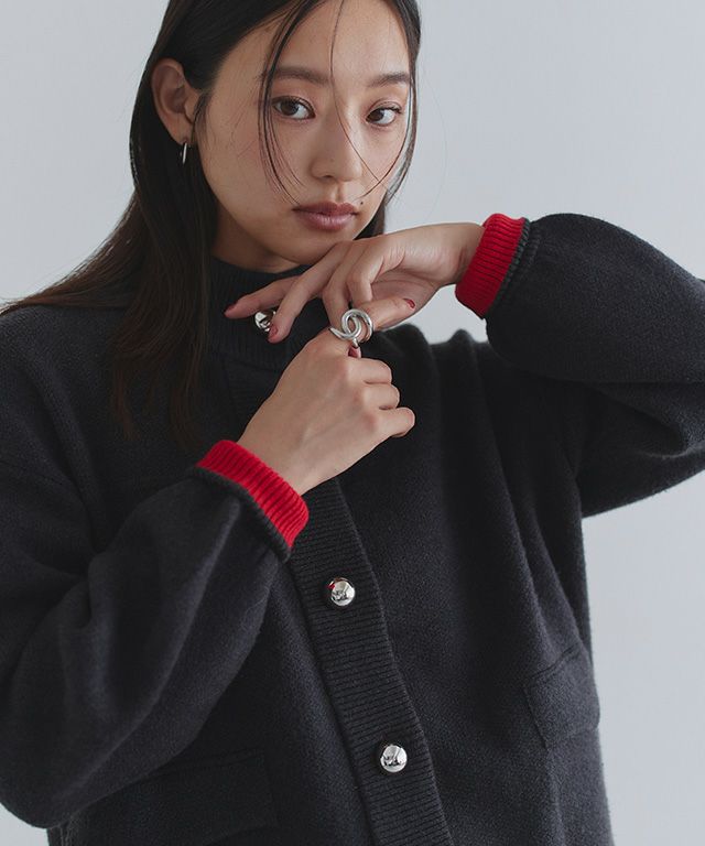 163cm / チャコール×レッド / M