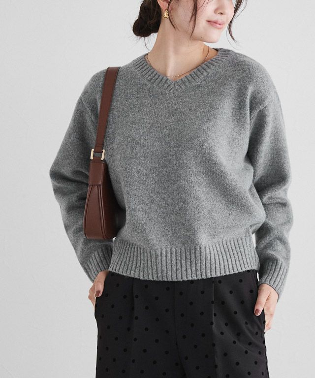 166cm / 無地 / チャコール / Vネック / M