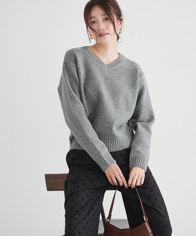 166cm / 無地 / チャコール / Vネック / M