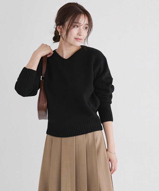 166cm / 無地 / ブラック / Vネック / M